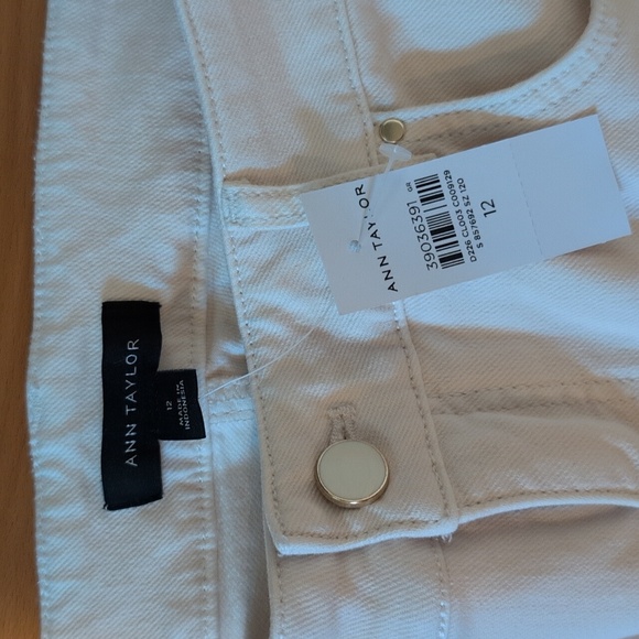 Ann Taylor Curvy Boot Cut Jeans - Picture 6 of 8